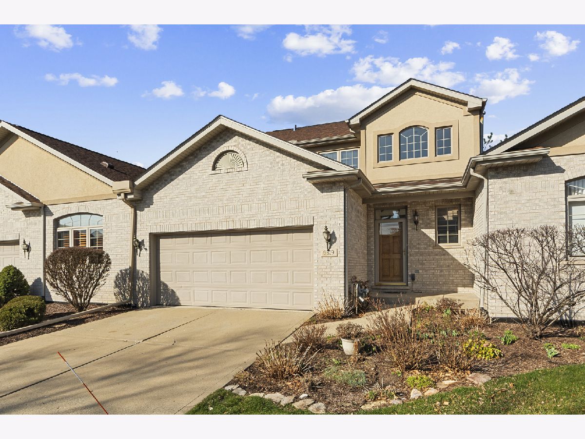 Townhomes Sold Chestnut Ridge Tinley Park Illinois, 9319 Raven