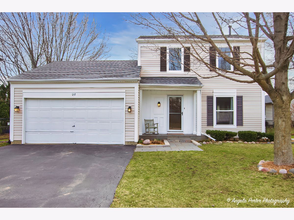 Homes Sold Lucerne Lake Zurich Illinois, 747 Edelweiss