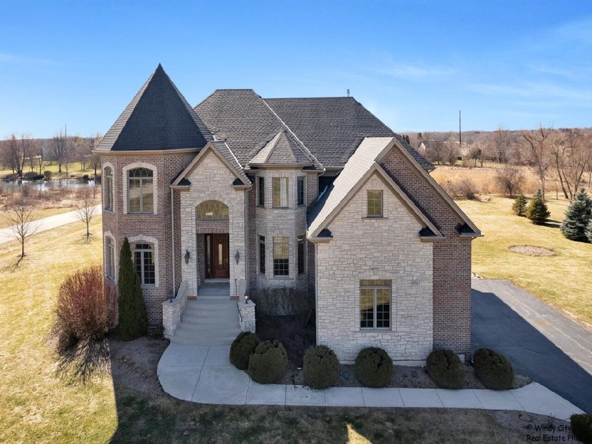 Townhomes & Homes Sold Oak Ridge Elgin Illinois, 40w655 Quiet