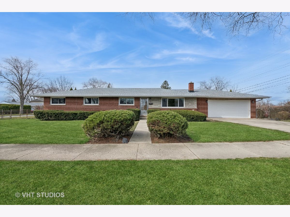 Homes & Condominiums Sold High Ridge Knolls Des Plaines Illinois, 660 Dara James