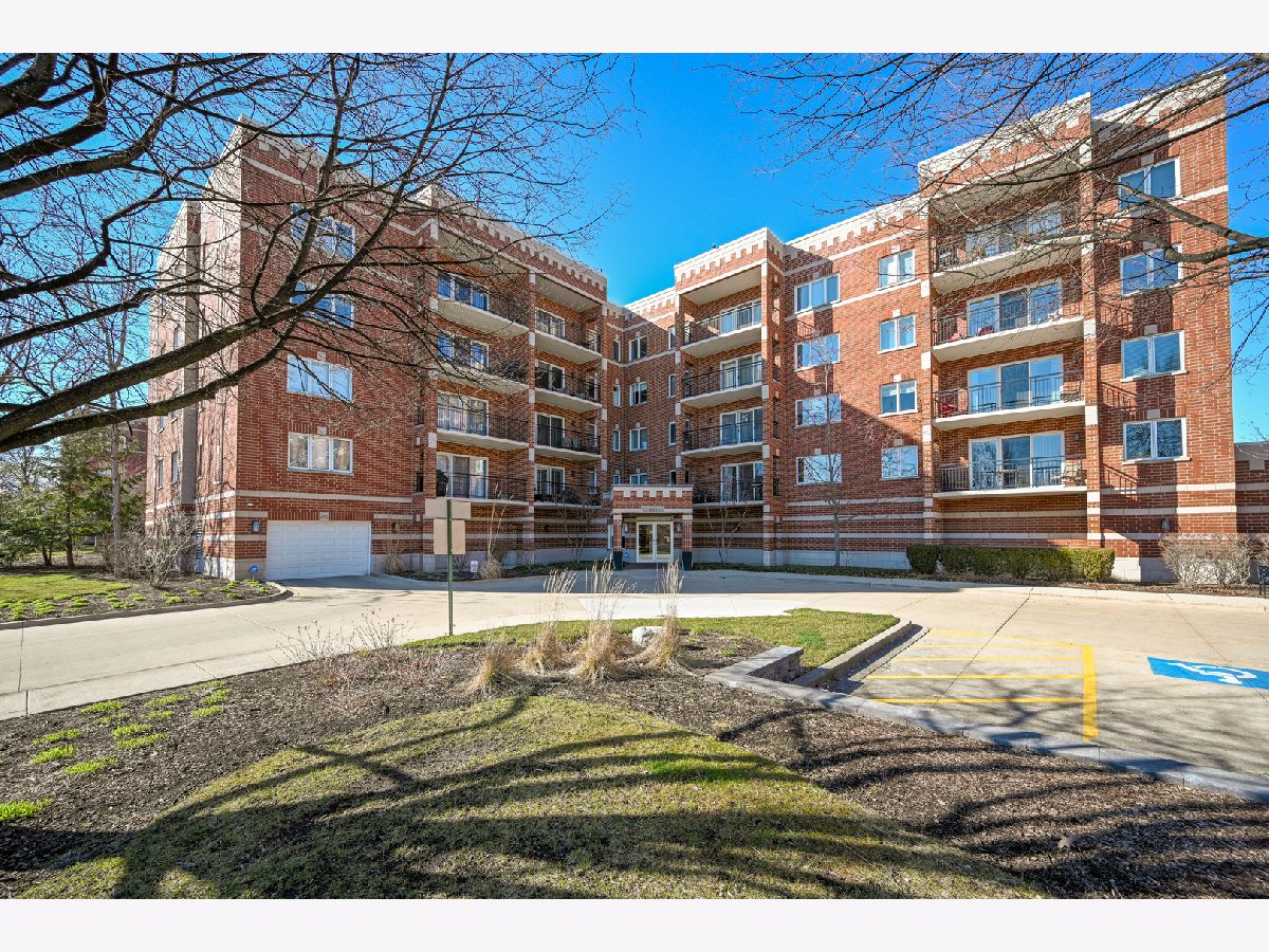 Condominiums Sold Waterford Place Wheaton Illinois, 455 Front