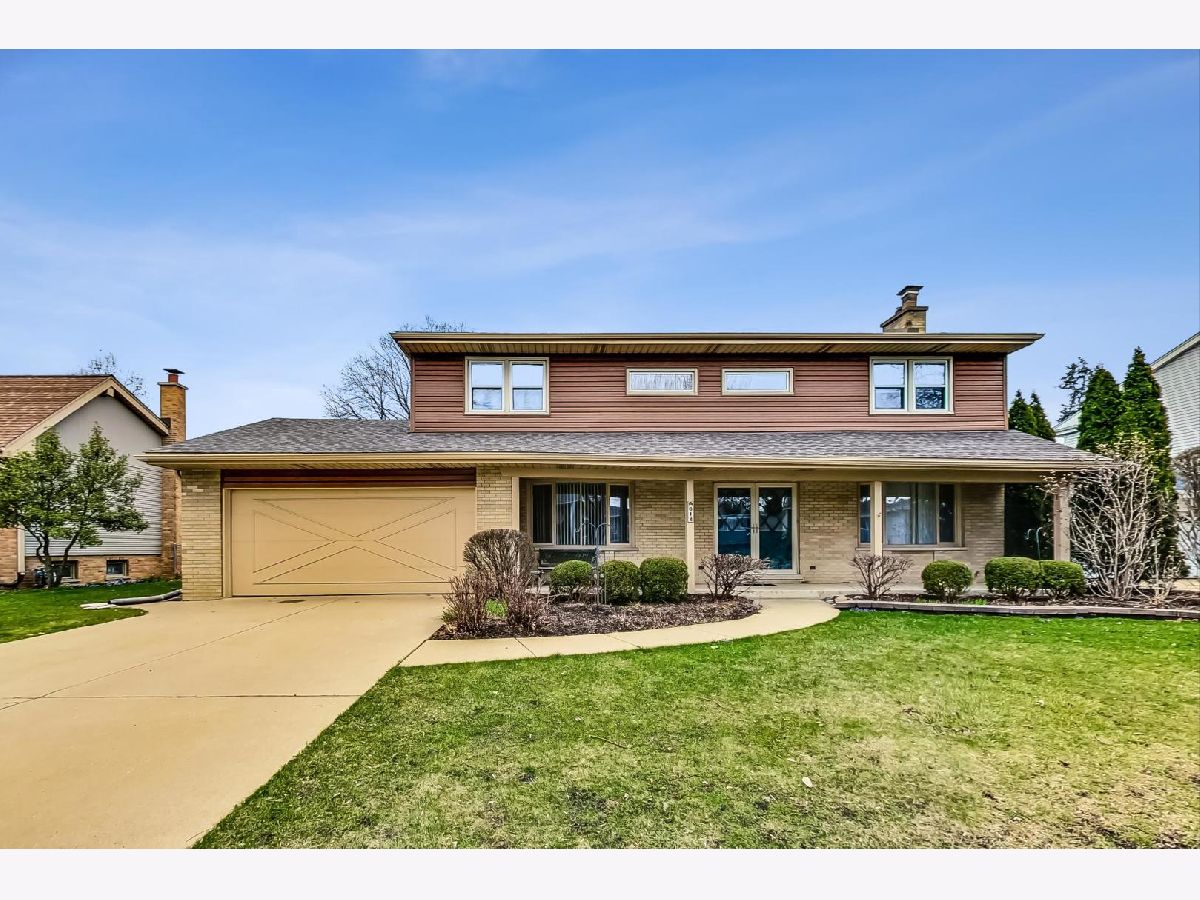 Homes & Condos & Townhomes Sold Cedar Glen Arlington Heights Illinois, 814 Kimber