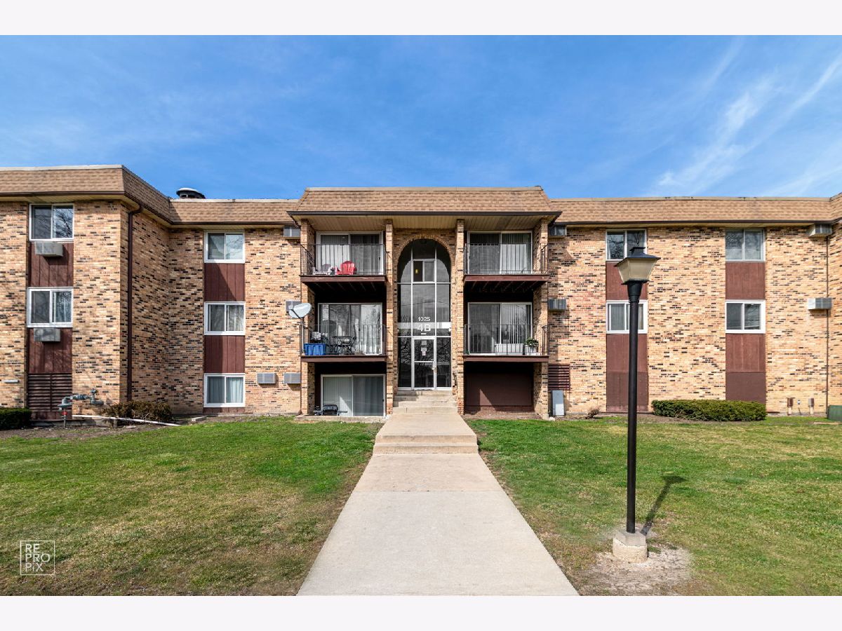  Sold Hoffman Estates Illinois, 1025 Higgins Quarter