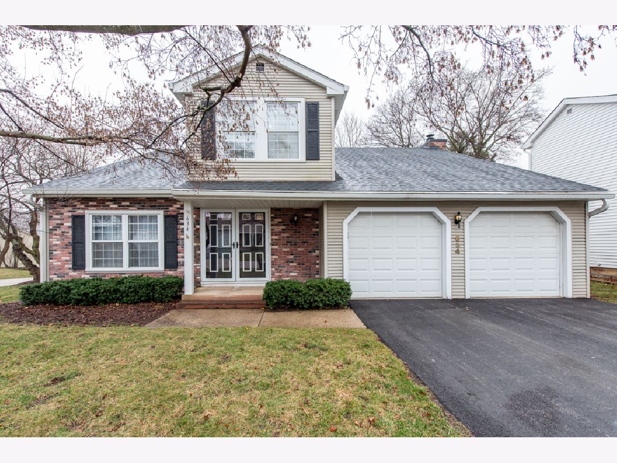 Homes & Condos & Townhomes Sold Stoneybrook Gurnee Illinois, 634 Dixon