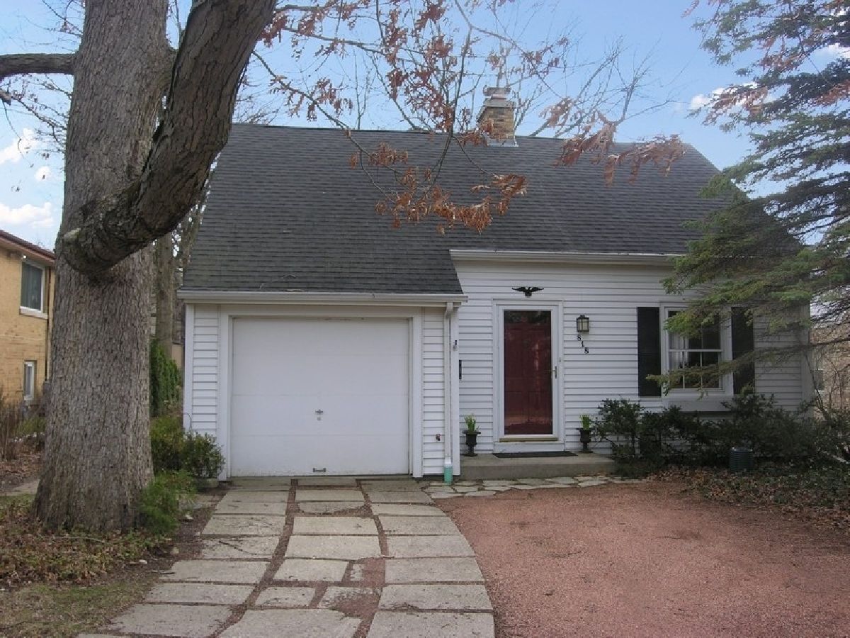 Homes & Condominiums Rented Sunset Park Highland Park Illinois, 818 Park