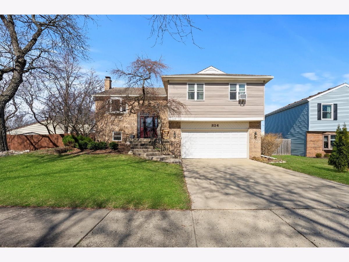 Homes Sold Northwoods Bartlett Illinois, 824 Appletree