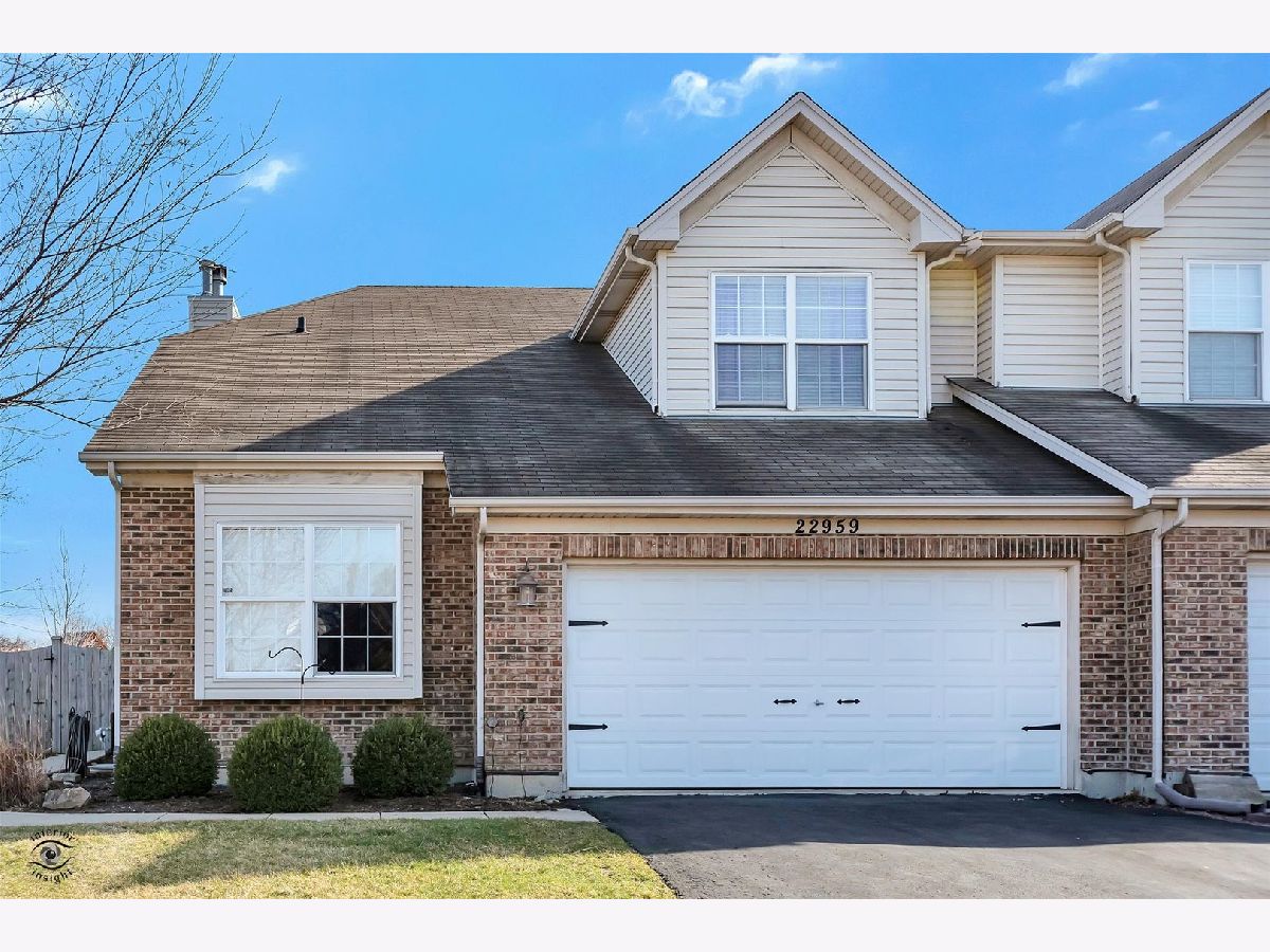 Townhomes & Homes Sold Arbor Creek Plainfield Illinois, 22959 Redwing
