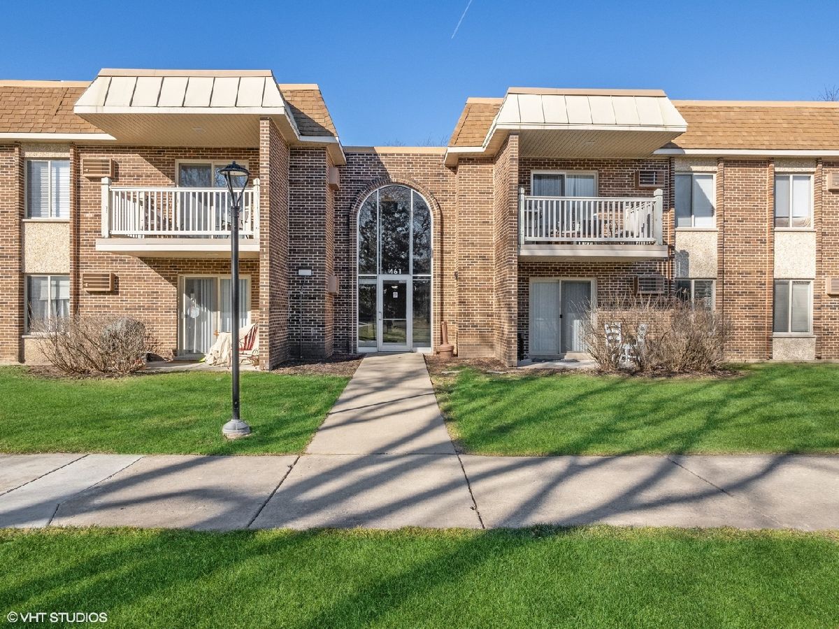 Condominiums & Homes Sold Lake Louise Palatine Illinois, 461 Jonathan
