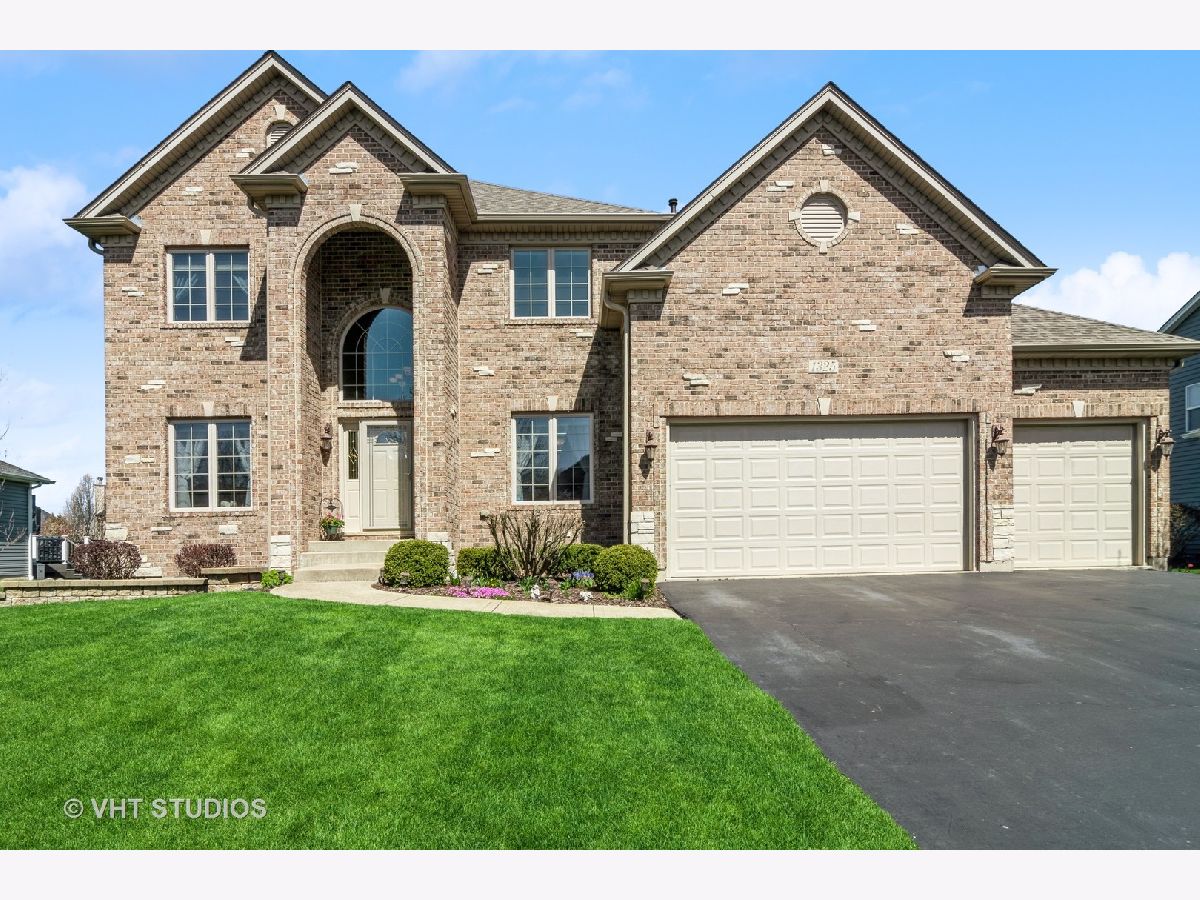 Homes Sold Heartland Circle Yorkville Illinois, 1325 Spring