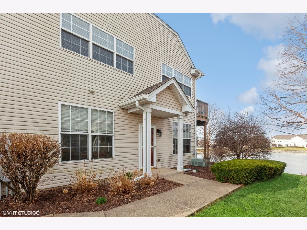 Townhomes & Condos Sold Bridgewater Naperville Illinois, 611 Esla