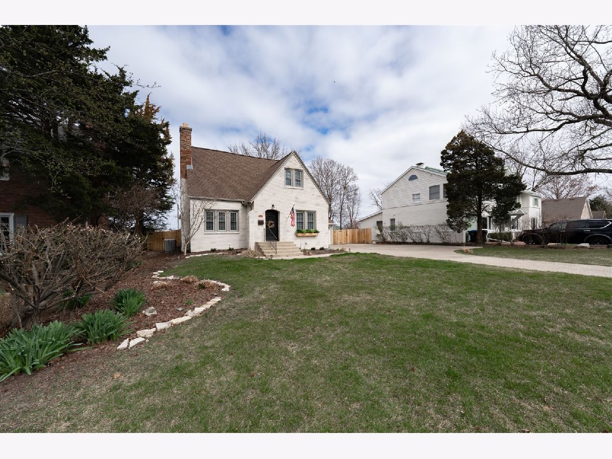 Homes & Condos & Townhomes Sold Davis Addition Bloomington Illinois, 1210 Elmwood