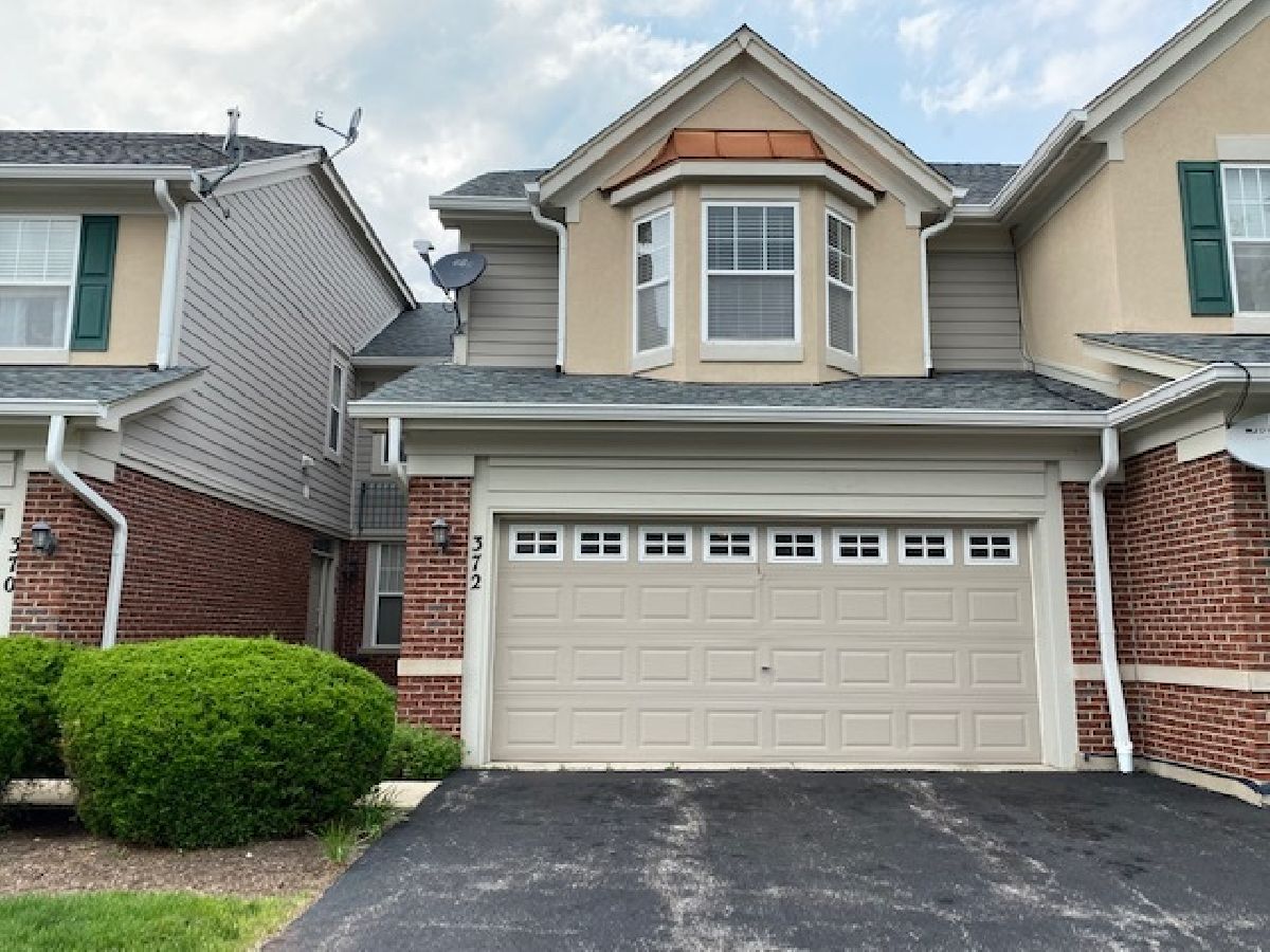 Townhomes & Condos Rented Pinehurst Vernon Hills Illinois, 372 Pine Lake