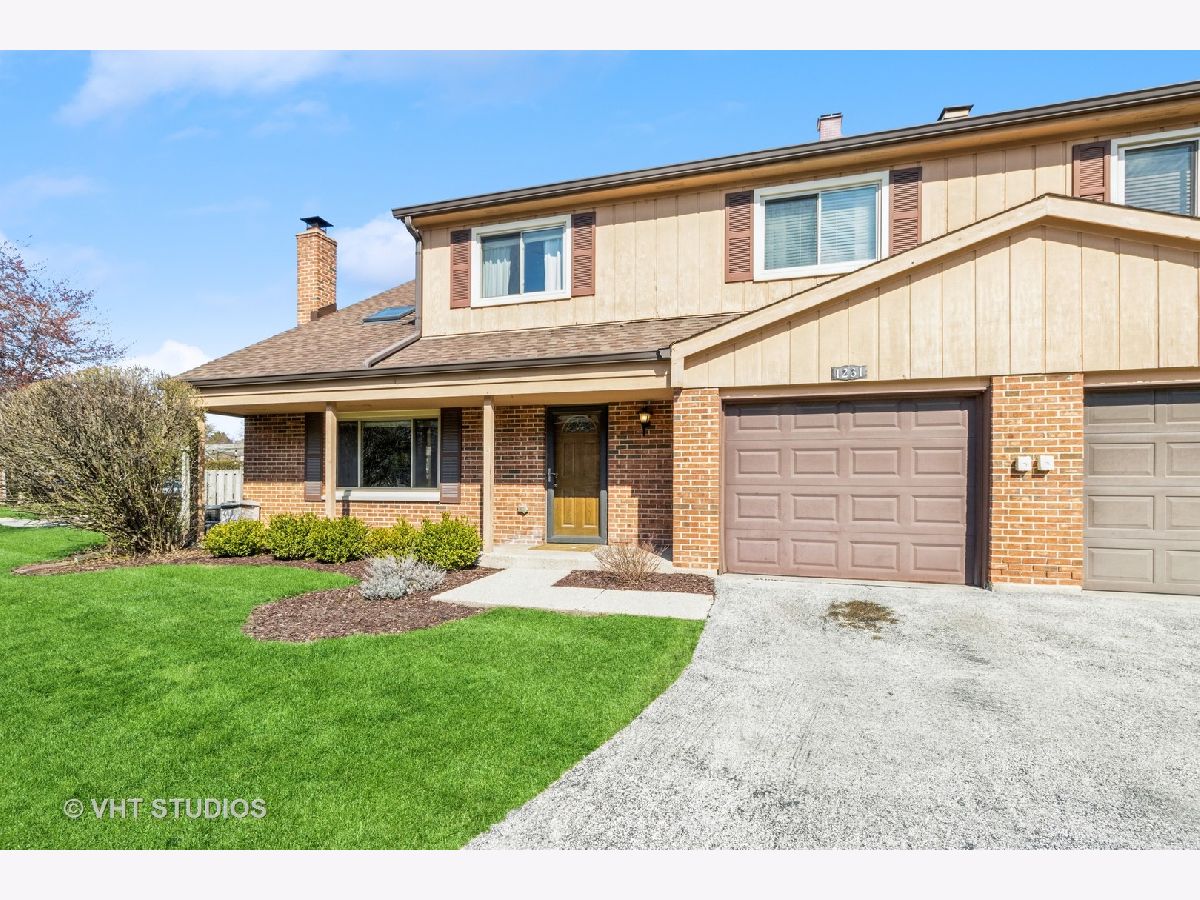 Townhomes & Homes Sold Evergreen Court Palatine Illinois, 1231 Evergreen