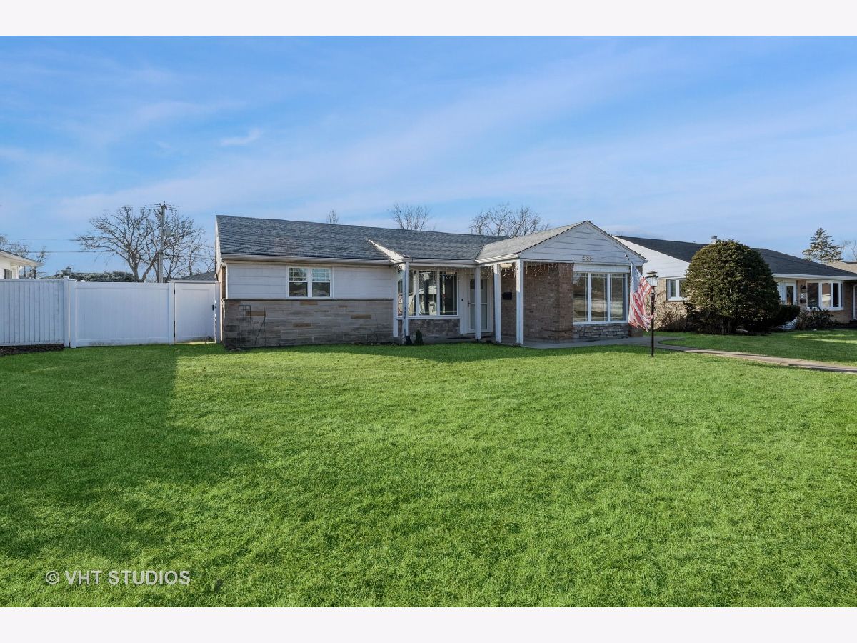 Homes Sold Homerican Villas Des Plaines Illinois, 885 Walnut