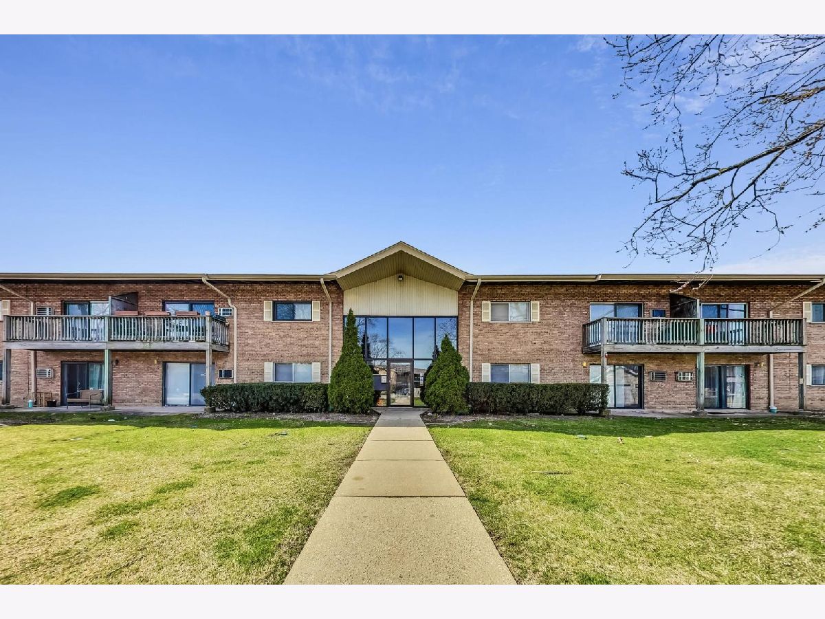 Condominiums Sold Brookdale At Darien Condominiums Darien Illinois, 7422 Brookdale