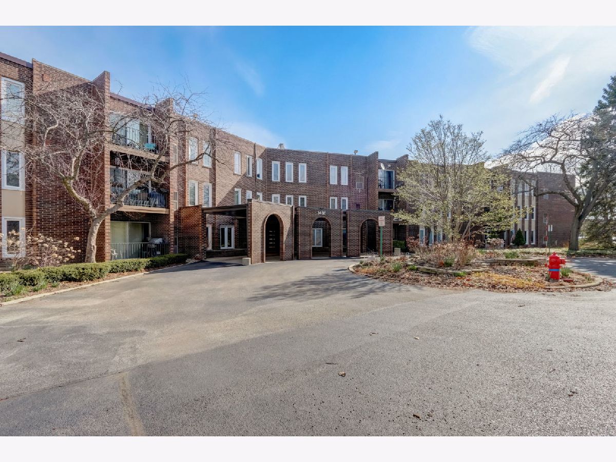 Condominiums Sold Sandpebble Walk Wheeling Illinois, 1430 Sandstone