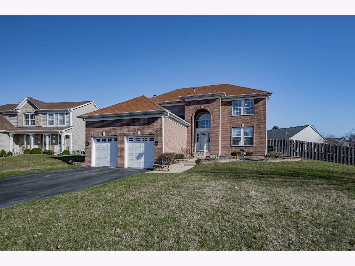 Homes & Townhomes Sold Whispering Oaks Bolingbrook Illinois, 1534 Apple Valley