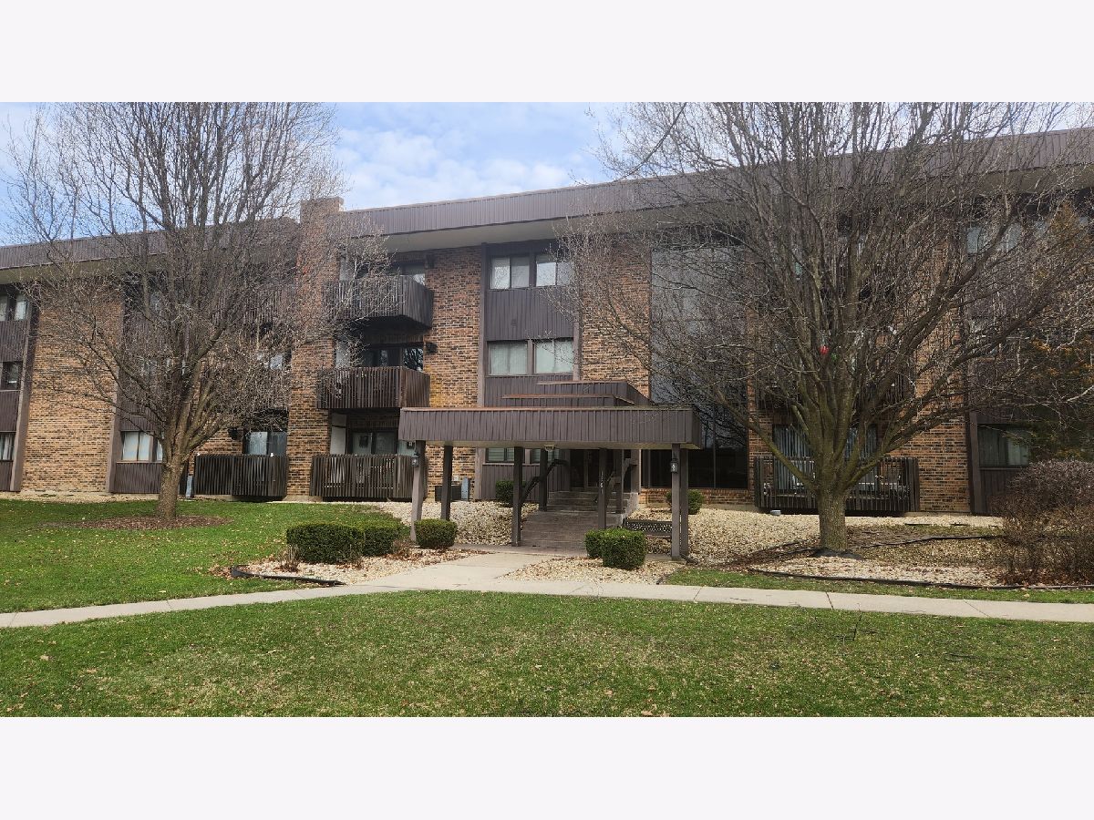 Woodlawn Terrace Joliet IL, Condominiums For Sale & For Rent Sadie