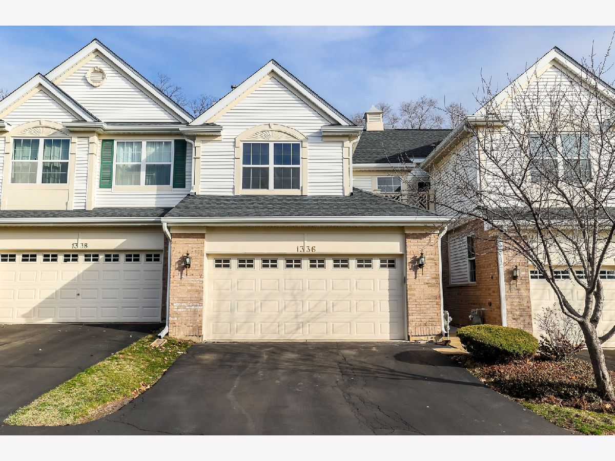 Townhomes Sold Timberline Bartlett Illinois, 1336 Tamarack