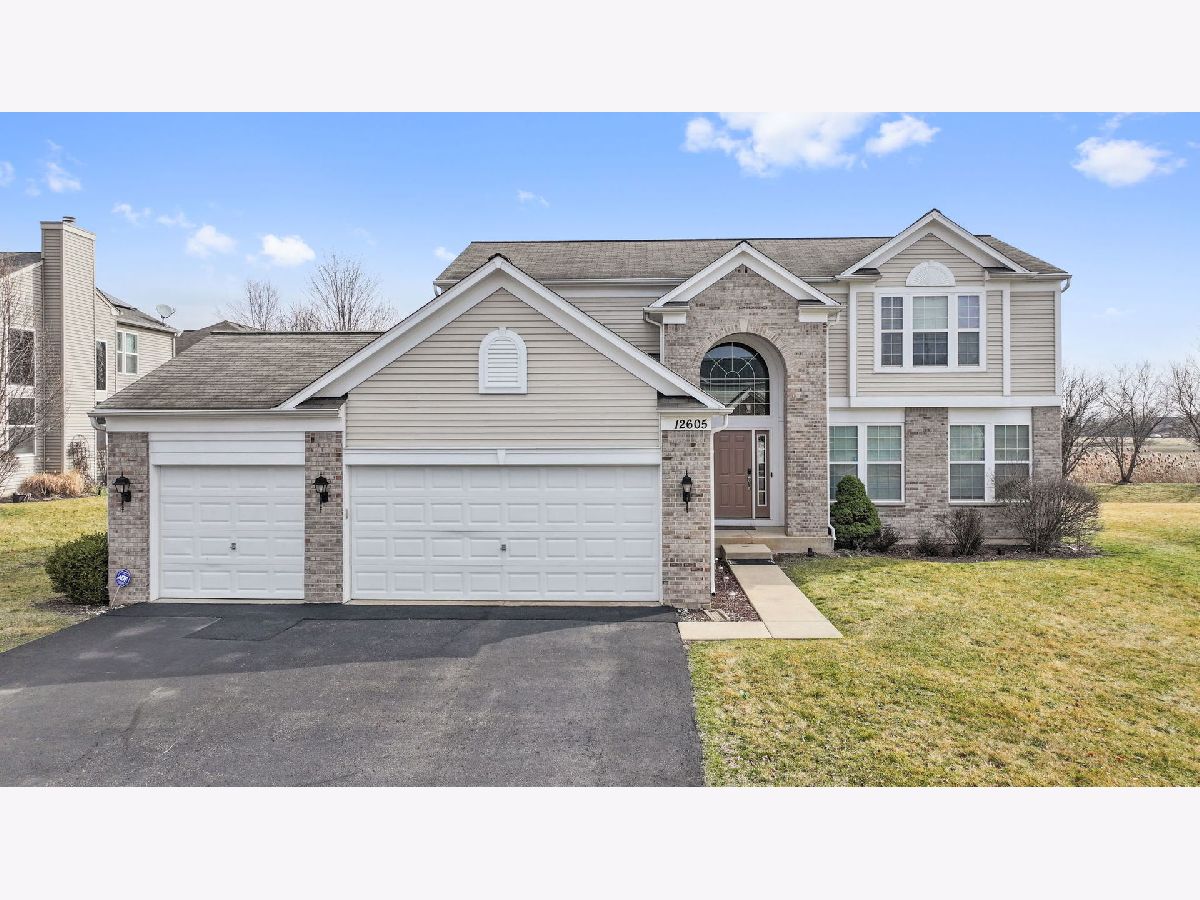 Homes Sold Canterbury Woods Plainfield Illinois, 12605 Blue Iris