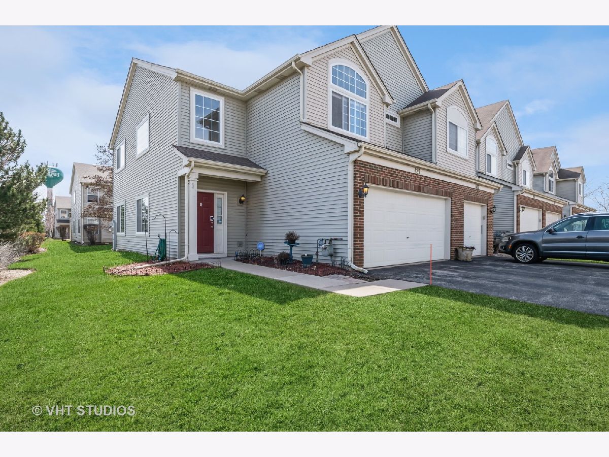 Townhomes & Condos Sold Union Square Hainesville Illinois, 429 Tower