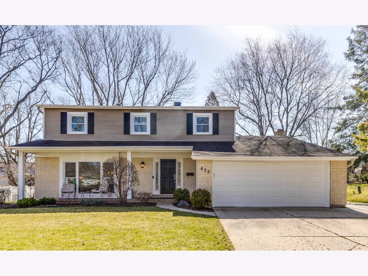 Homes Sold Cambridge East Libertyville Illinois, 635 Golf