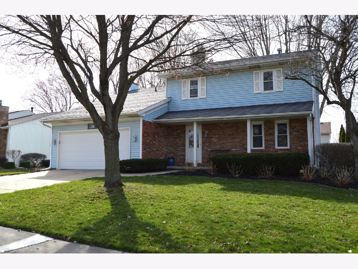 Homes Sold Suburban East Bloomington Illinois, 1314 Dianne