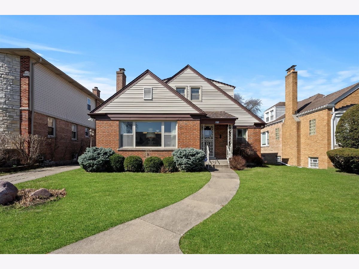 Homes & Condos & Townhomes Sold River Forest Manor Elmwood Park Illinois, 1824 77th