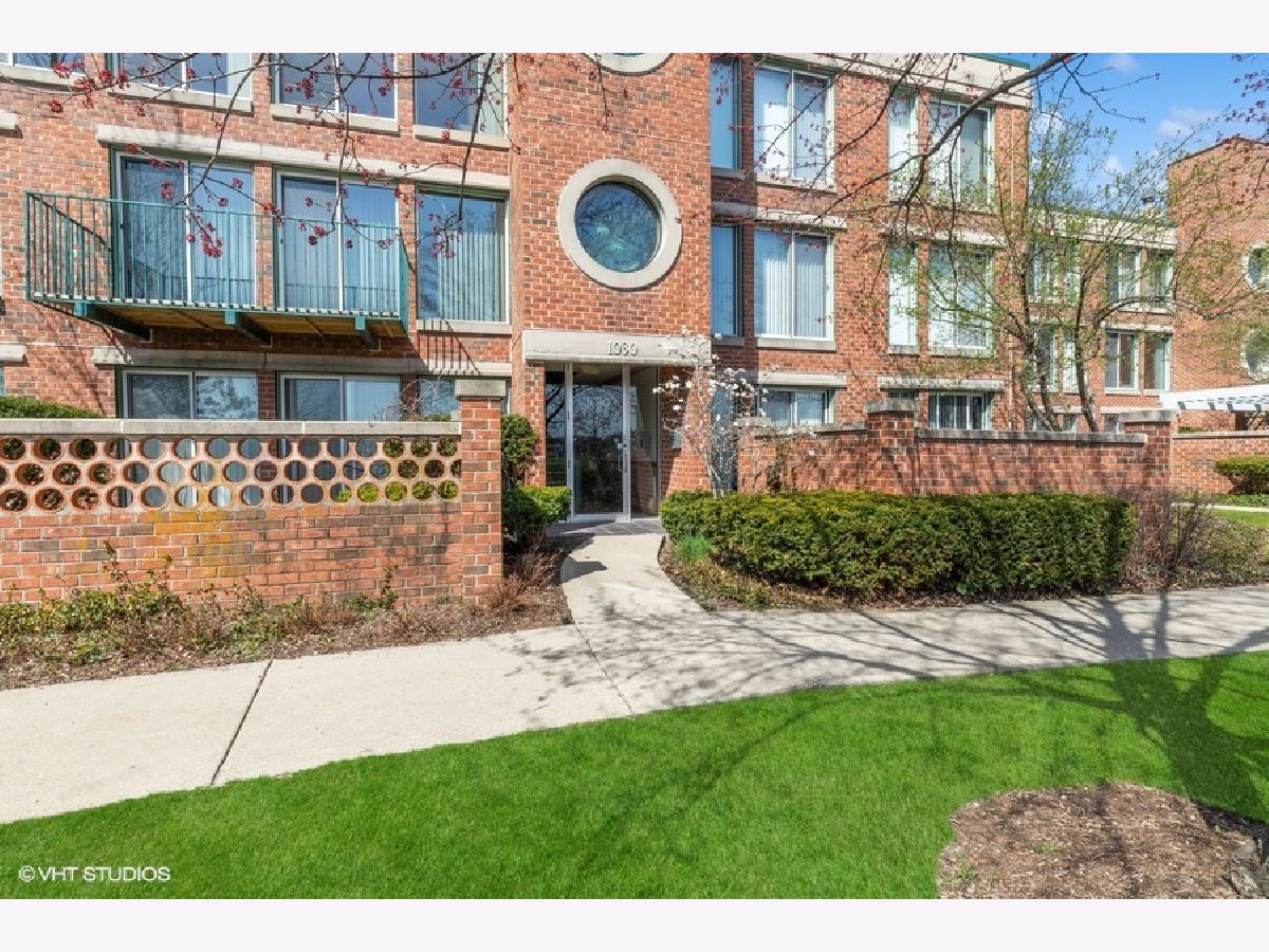 Condos & Townhomes Sold Meadowlake Northfield Illinois, 1030 Arbor