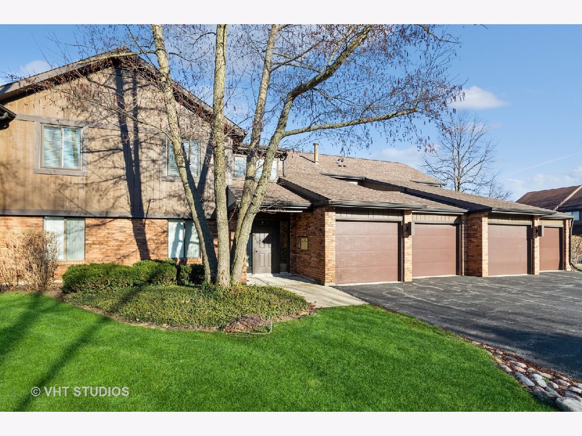 Condominiums Sold Manor Homes Of Century Oaks Elgin Illinois, 1405 Creekside
