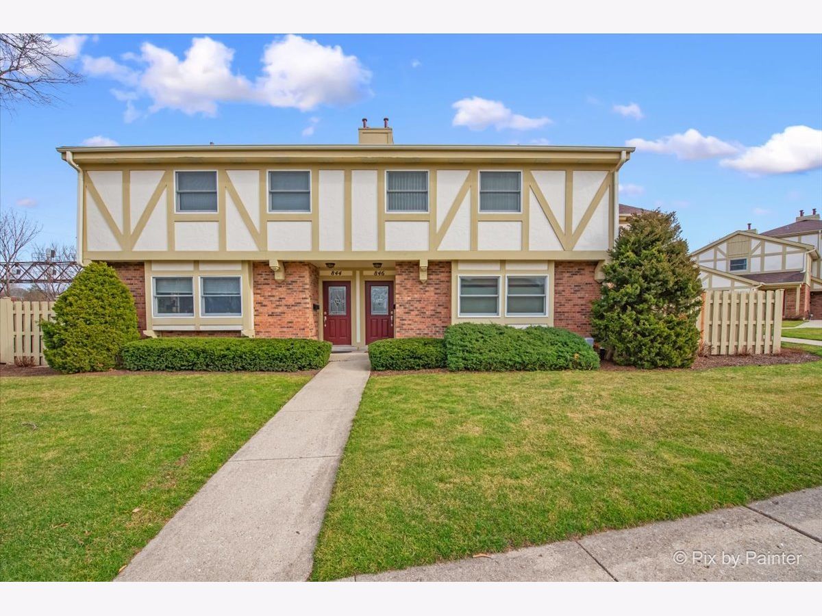 Townhomes & Condos Sold Lochshire Of Barrington Barrington Illinois, 846 Bristol