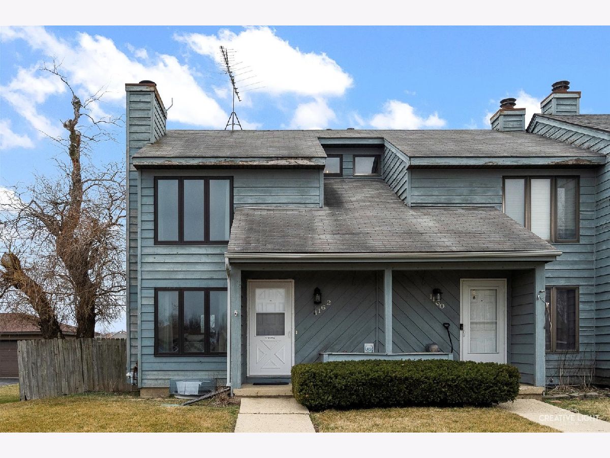 Condos & Townhomes Sold Park Place South Elgin Illinois, 1162 Manchester