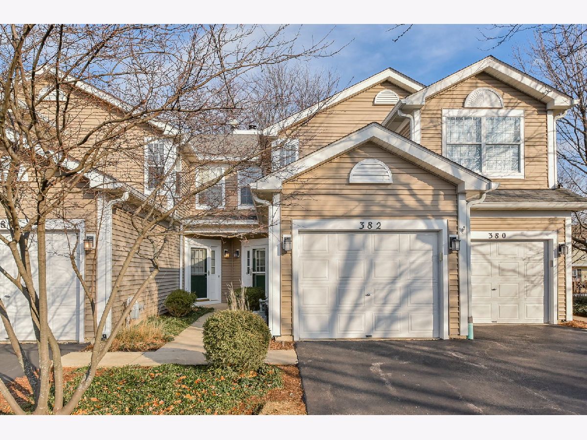 Townhomes Rented Mill Pond Batavia Illinois, 382 Mill