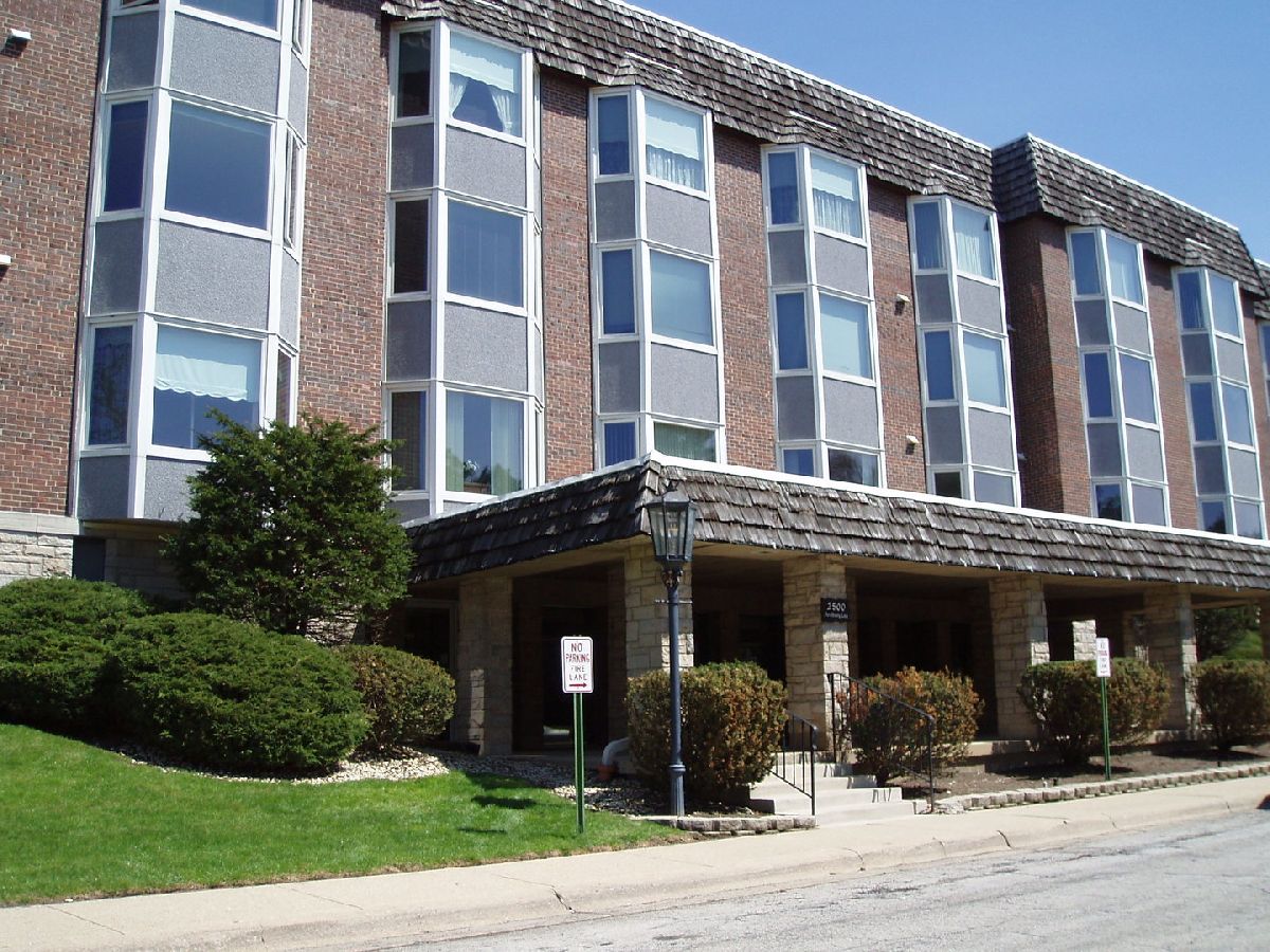Condominiums Rented Bristol Court Park Ridge Illinois, 2500 Archbury