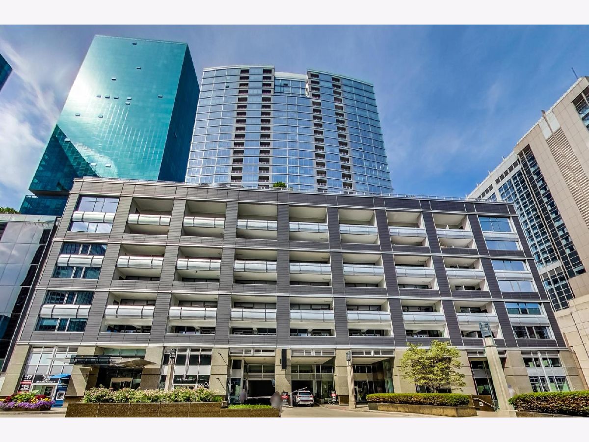 Condominiums Sold Fairbanks At Cityfront Chicago Illinois, 240 Illinois
