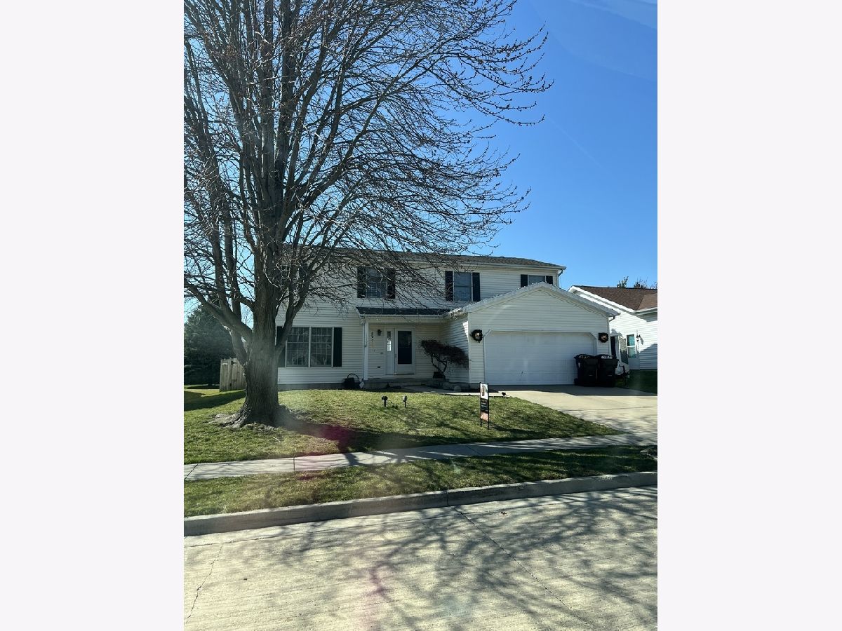 Homes & Condos & Townhomes Sold Tramore Normal Illinois, 1509 Killarney
