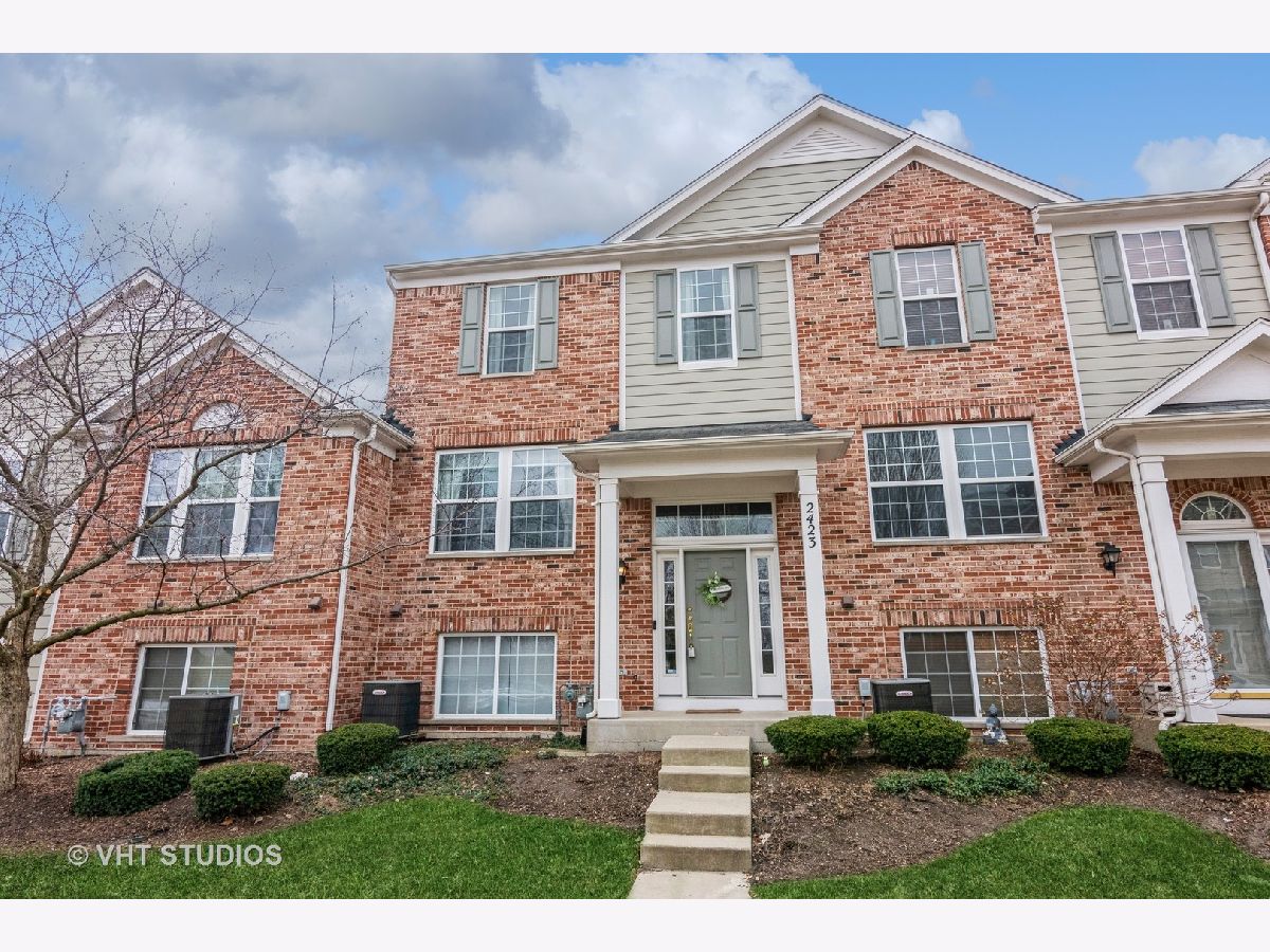 Townhomes Sold The Reserve Of Elgin Elgin Illinois, 2423 Anna Way