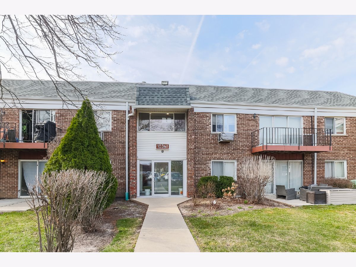 Condominiums Sold Regency Condominiums Glenview Illinois, 10361 Dearlove
