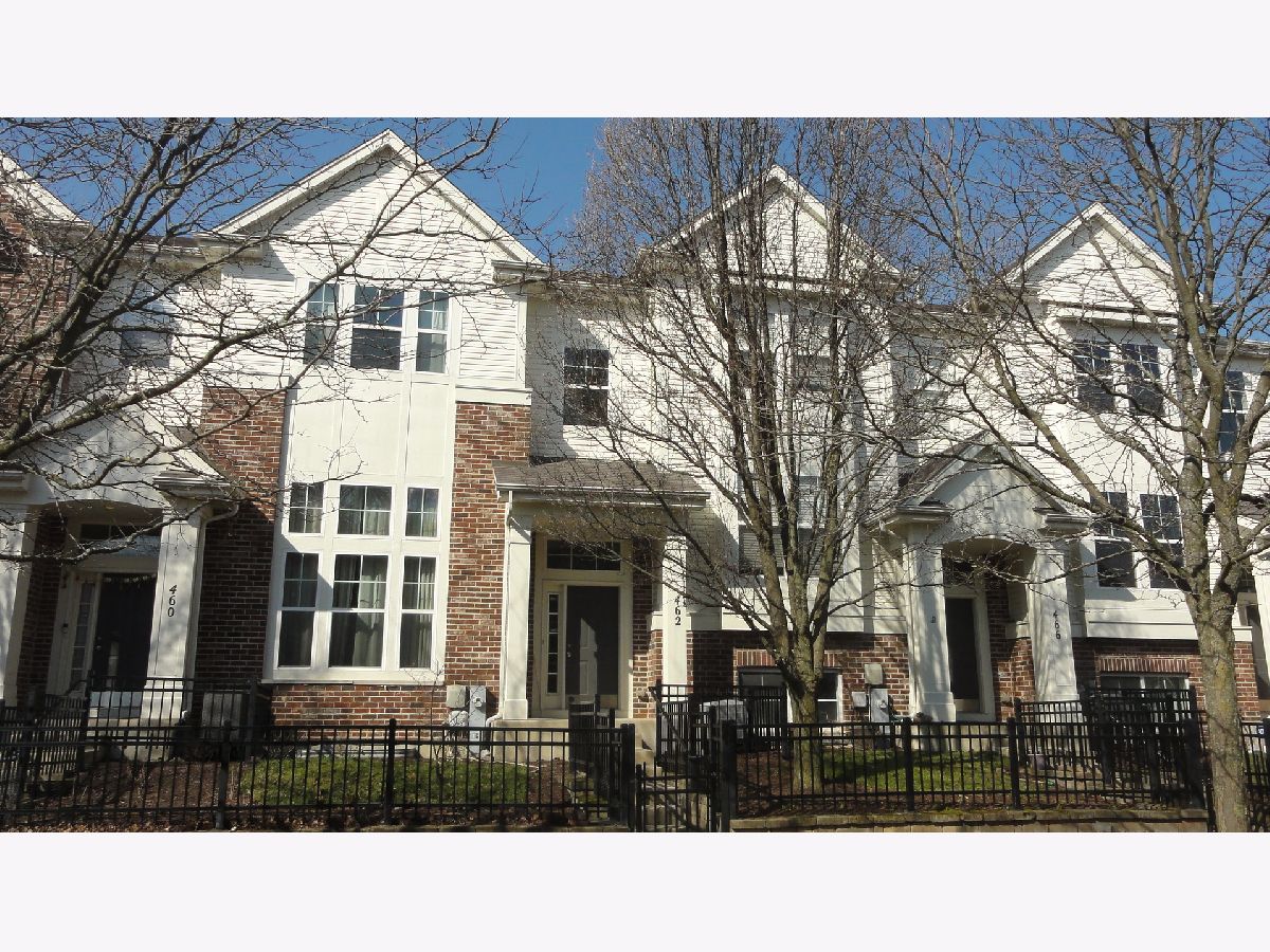 Townhomes & Condos Rented The Plaza On New York Aurora Illinois, 462 Grosvenor