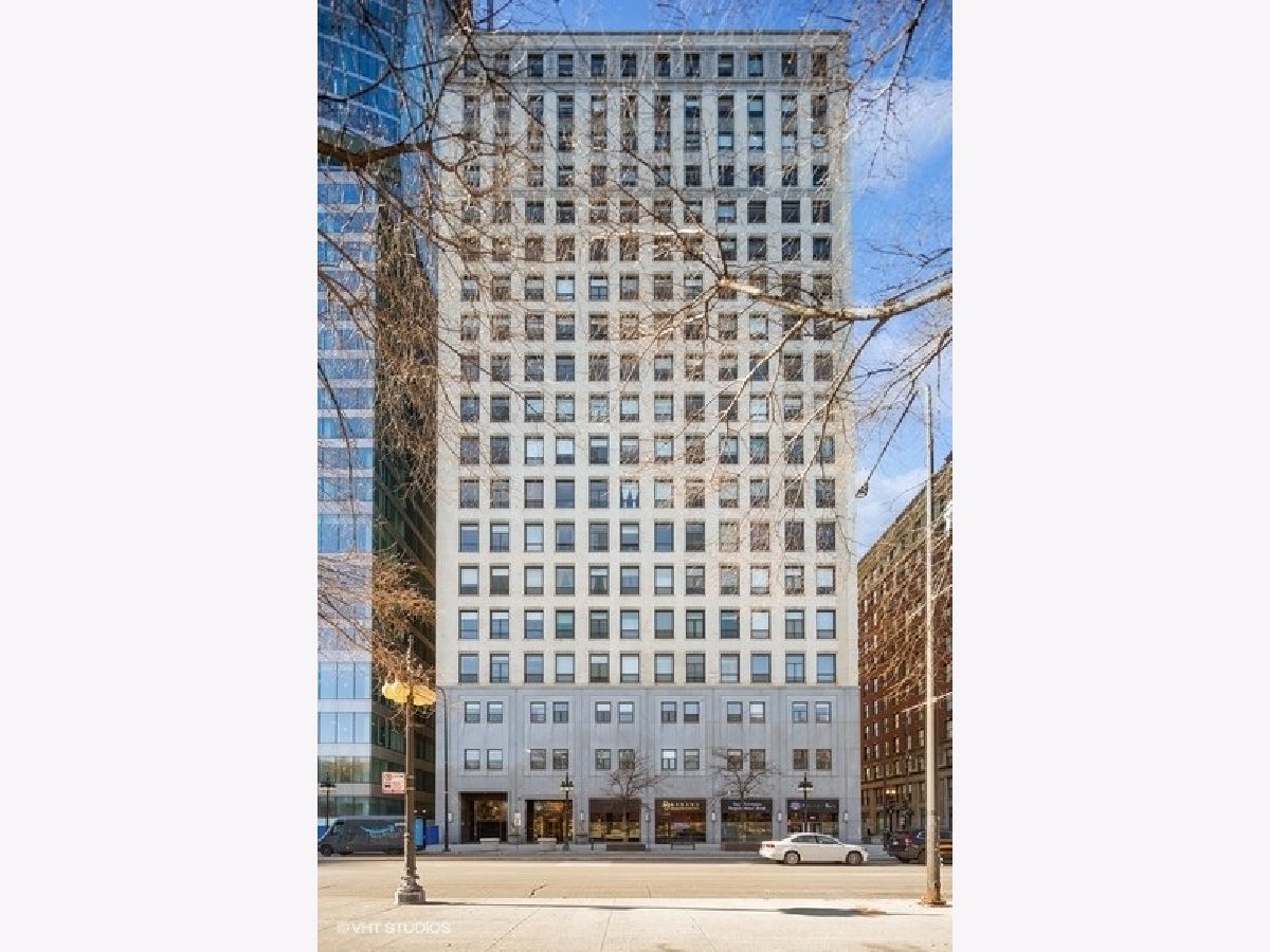 Condominiums Sold Michigan Avenue Lofts Chicago Illinois, 910 Michigan