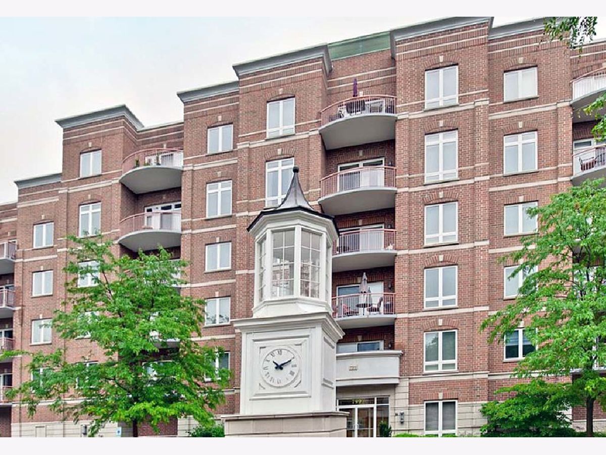 Condominiums Sold The Waterford Of Des Plaines Des Plaines Illinois, 799 Graceland