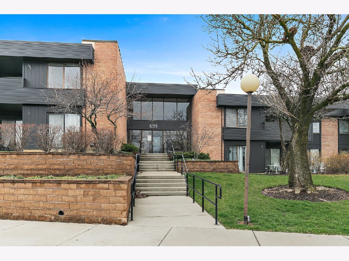 Condominiums Sold Countryside Palatine Illinois, 1255 Sterling
