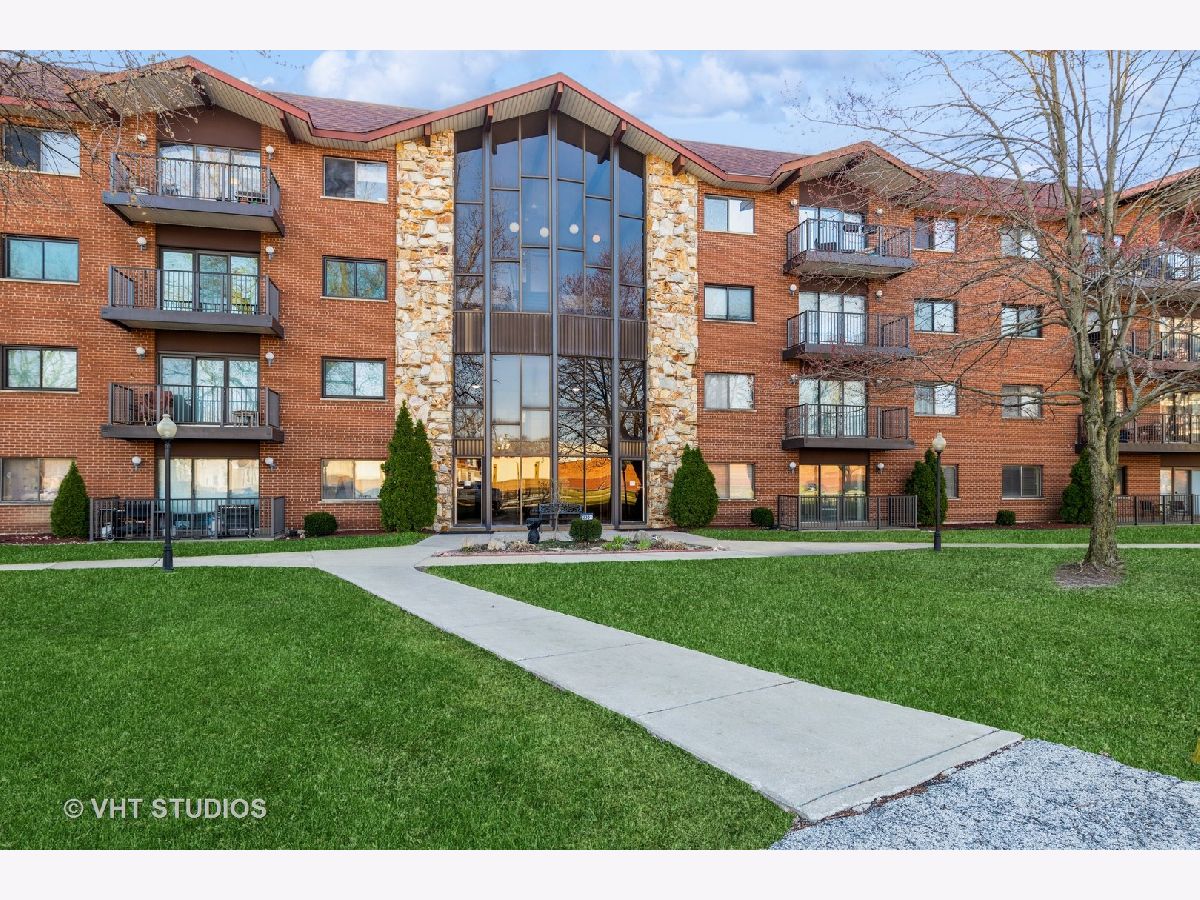 Condos & Townhomes & Homes Sold Flosswood Homewood Illinois, 2301 183rd