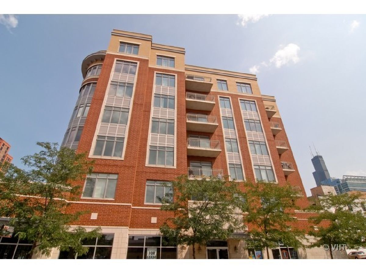 Condominiums Rented Fulton Place Chicago Illinois, 657 Fulton