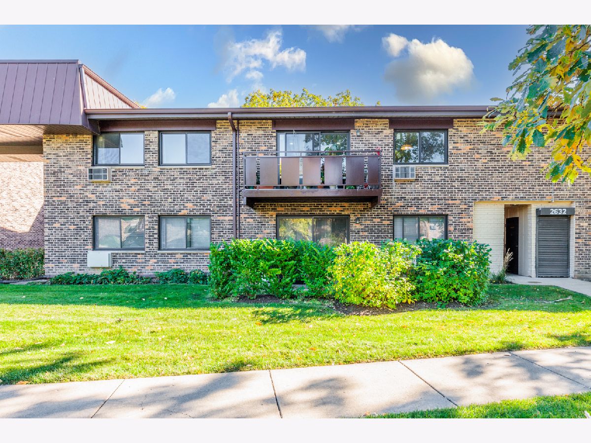 Condominiums Sold Windsor Woods Arlington Heights Illinois, 2632 Windsor