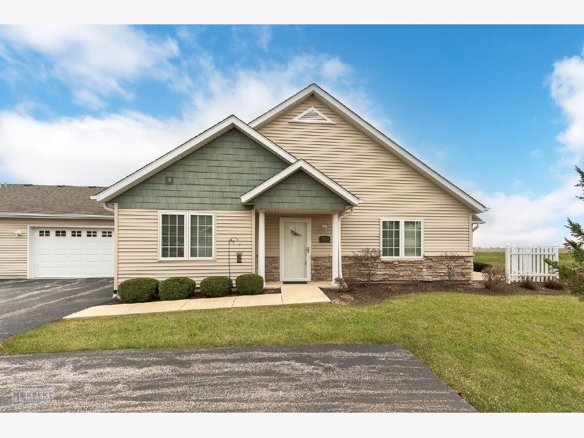 Condominiums Sold Somerset Farm Sycamore Illinois, 2133 Waterbury