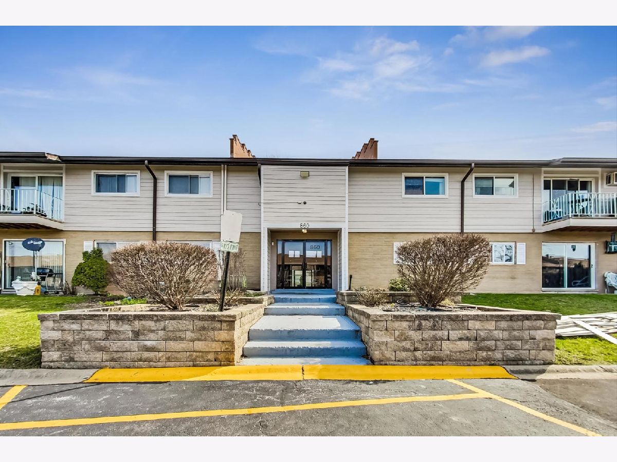 Condominiums Sold Old Willow Falls Prospect Heights Illinois, 860 Old Willow