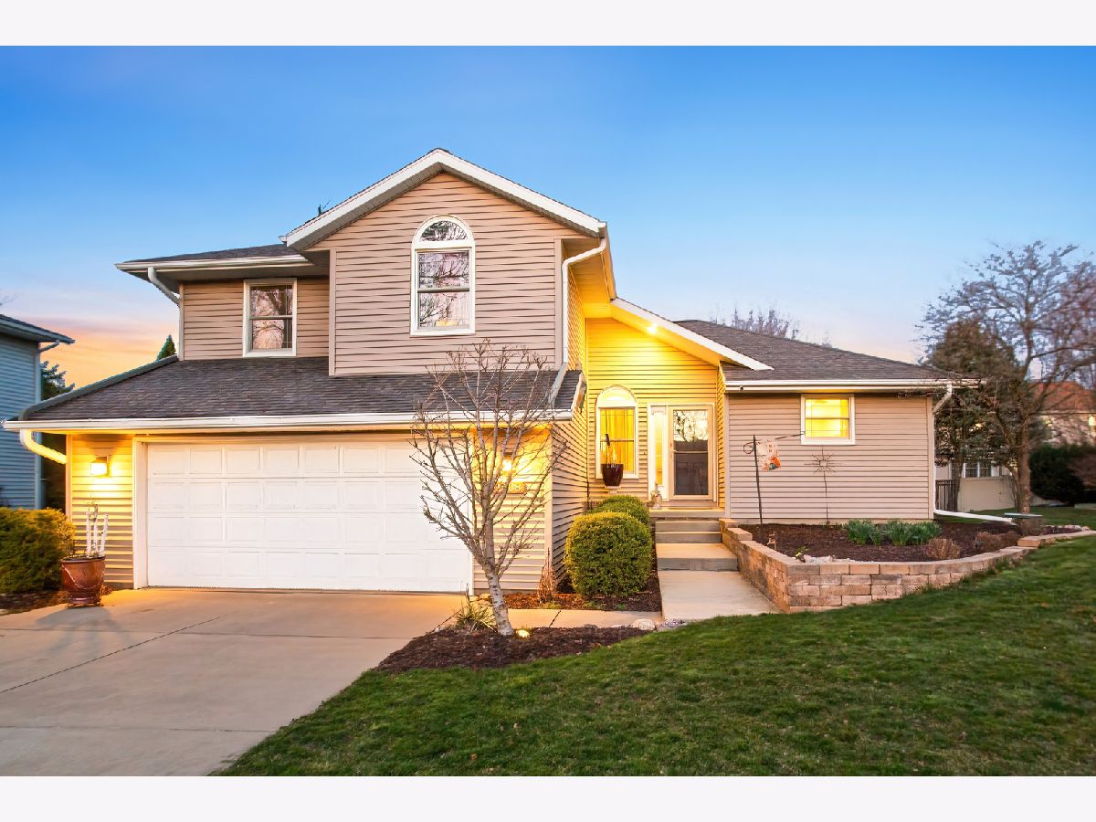 Homes & Condos & Townhomes Sold Rollingbrook S. Bloomington Illinois, 1508 Beckenham