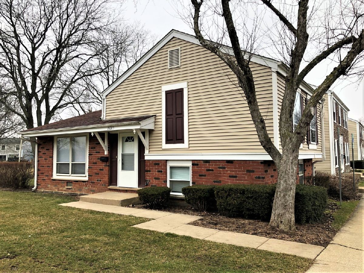 Townhomes & Condos Rented Barrington Square Hoffman Estates Illinois, 2065 Sutherland