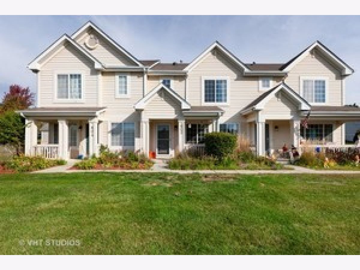 Townhomes & Condos & Homes Sold Holiday Park Fox Lake Illinois, 602 Key Largo
